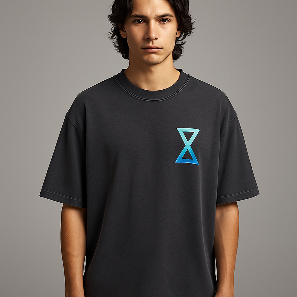 DISCOVER Oversized Tee – (Black)